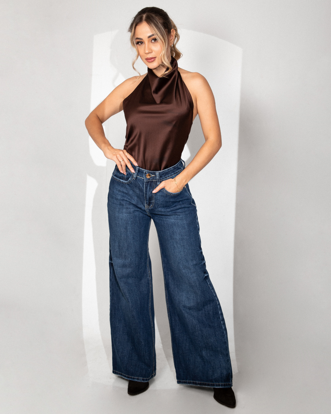 Jean wide leg azul oscuro - vista frontal